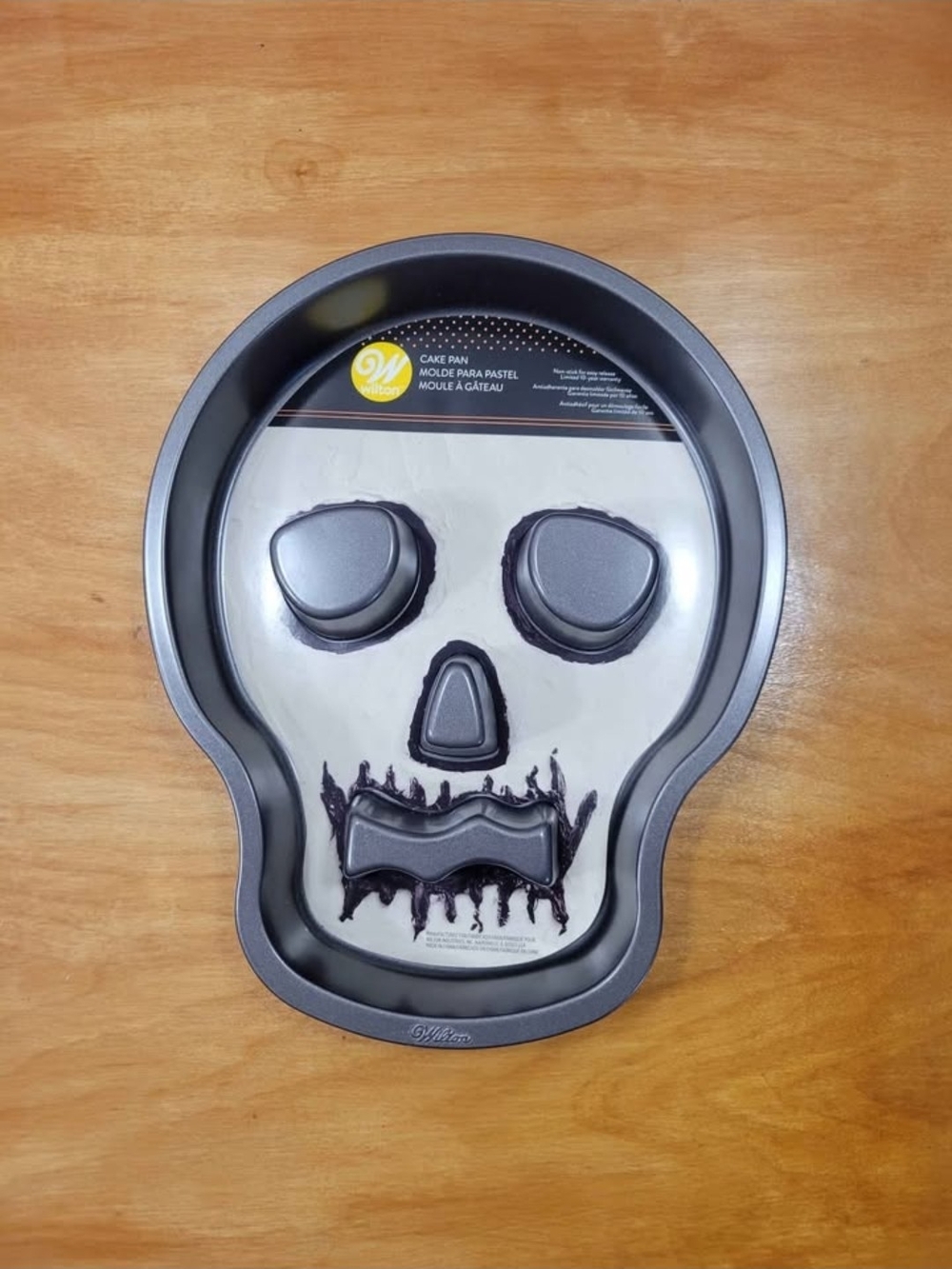 Wilton Dark Gray Skull Cake Pan
